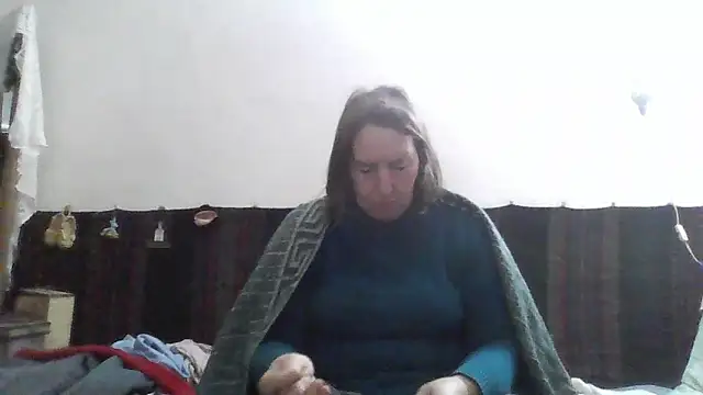 Snapshot of AnnaLive570 chatting on 05/03/26, 02:28 AnnaLive570 online show from 05/03/26, 02:28