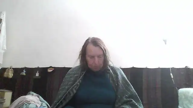 Snapshot of AnnaLive570 chatting on 05/05/26, 03:14 AnnaLive570 online show from 05/05/26, 03:14
