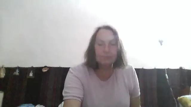 Snapshot of AnnaLive570 chatting on 05/07/26, 02:00 AnnaLive570 online show from 05/07/26, 02:00