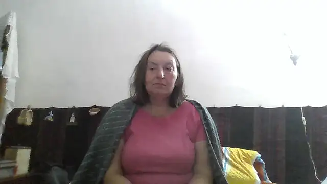 Snapshot of AnnaLive570 chatting on 06/03/26, 02:25 AnnaLive570 online show from 06/03/26, 02:25
