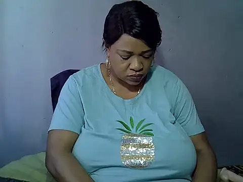 BUSTY QUEEEN online show from 11/09/25, 07:39