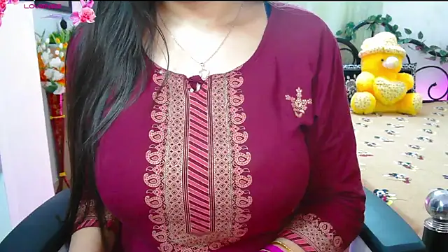 Snapshot of WildDimpi_0 chatting on 12/19/25, 11:06 WildDimpi 0 online show from 12/19/25, 11:06