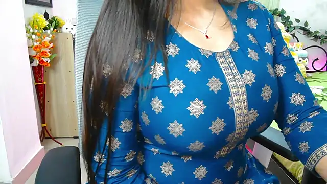 Snapshot of WildDimpi_0 chatting on 02/11/26, 10:53 WildDimpi 0 online show from 02/11/26, 10:53