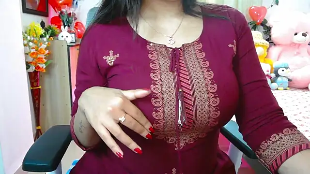 Snapshot of WildDimpi_0 chatting on 02/15/26, 07:21 WildDimpi 0 online show from 02/15/26, 07:21