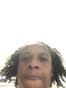 Snapshot of elpeluchenegroxxx3 chatting on 03/01/26, 04:25 elpeluchenegroxxx3 online show from 03/01/26, 04:25