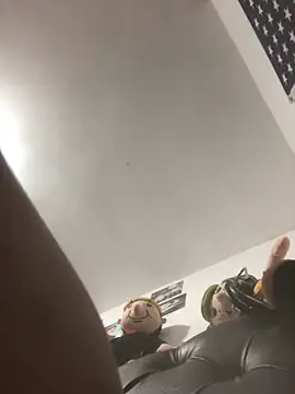 Snapshot of elpeluchenegroxxx3 chatting on 03/29/26, 03:50 elpeluchenegroxxx3 online show from 03/29/26, 03:50