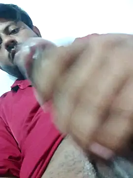 Snapshot of urhotboymeet chatting on 10/05/25, 05:33 urhotboymeet online show from 10/05/25, 05:33