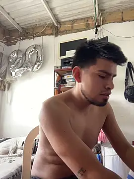 Snapshot of im_moiseis chatting on 10/30/25, 05:35 im moiseis online show from 10/30/25, 05:35