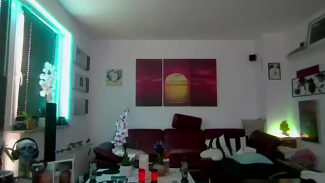 hellgirl1980 online show from 11/20/25, 11:10