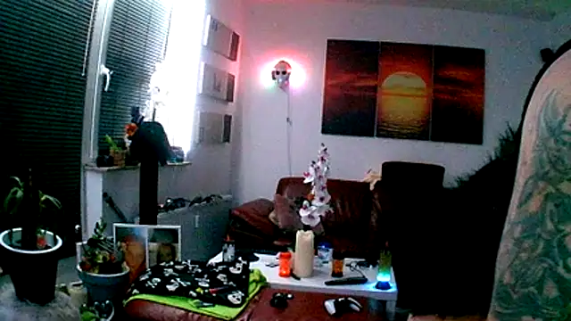 hellgirl1980 online show from 12/04/25, 01:26