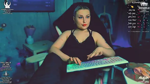 Wounded Goddess  online show from 12/17/25, 03:51