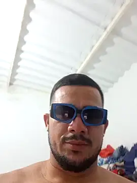 yeffito1 online show from 09/14/25, 11:37