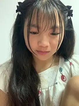 Emlyly-18 online show from 09/29/25, 12:49