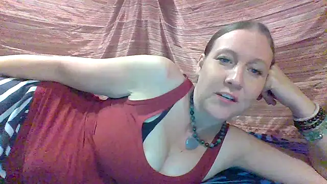 Snapshot of chickandherdick chatting on 10/12/25, 12:20 chickandherdick online show from 10/12/25, 12:20
