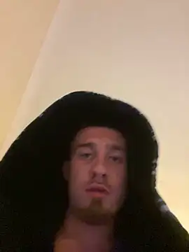 Snapshot of Johnclips2 chatting on 09/13/25, 09:14 Johnclips2 online show from 09/13/25, 09:14