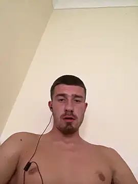 Snapshot of Johnclips2 chatting on 09/20/25, 06:58 Johnclips2 online show from 09/20/25, 06:58