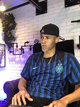 B Wild online show from 09/27/25, 03:55