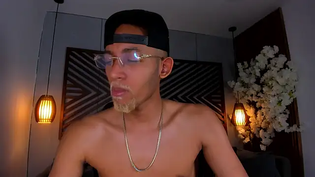 B Wild online show from 10/22/25, 03:51