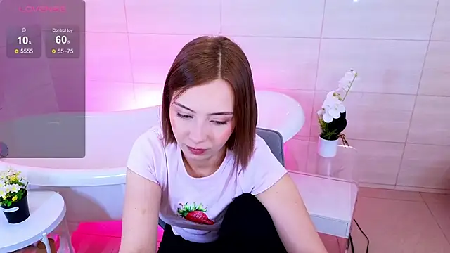 LumMina online show from 10/05/25, 10:02