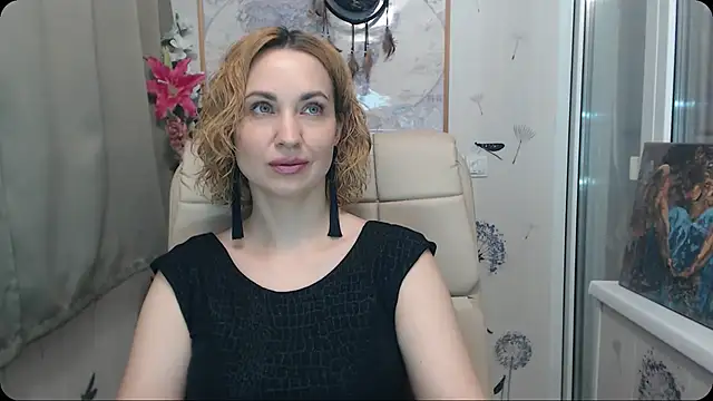 KatrinAlluring online show from 10/28/25, 04:27