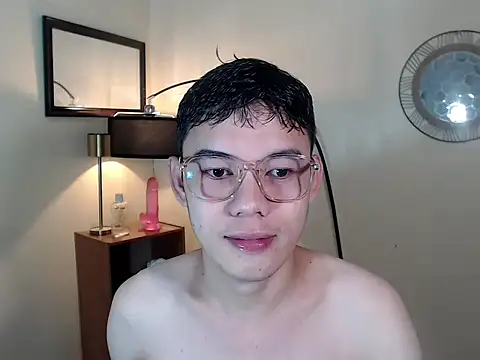Snapshot of keirflorianxx chatting on 10/08/25, 07:55 keirflorianxx online show from 10/08/25, 07:55