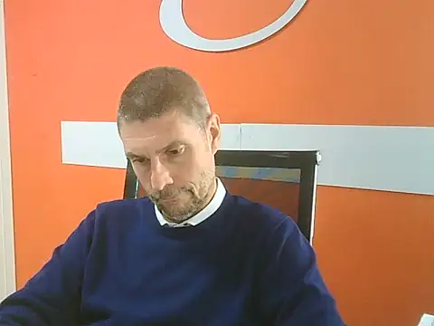Snapshot of max79ve31 chatting on 10/28/25, 01:14 max79ve31 online show from 10/28/25, 01:14