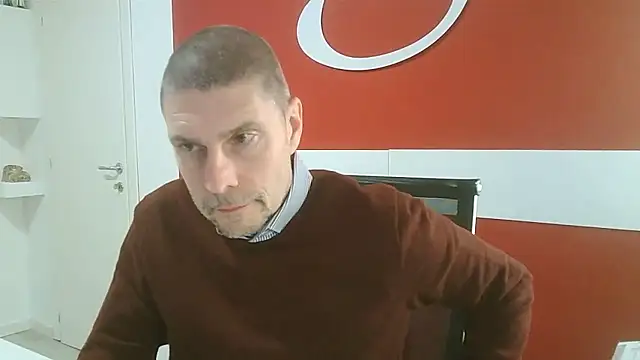 Snapshot of max79ve31 chatting on 01/15/26, 01:26 max79ve31 online show from 01/15/26, 01:26