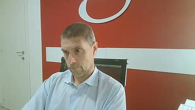Snapshot of max79ve31 chatting on 05/11/26, 03:18 max79ve31 online show from 05/11/26, 03:18