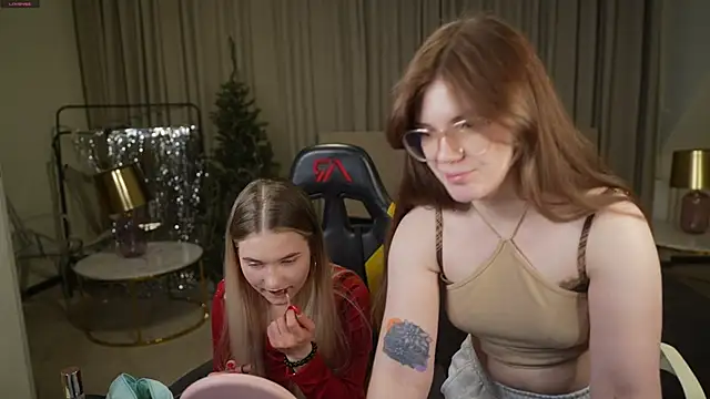 Snapshot of Ava_kiss054 chatting on 01/13/26, 03:28 Ava kiss054 online show from 01/13/26, 03:28