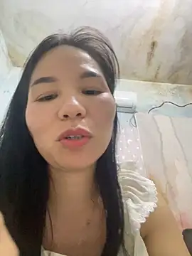 Snapshot of xiaonan- chatting on 11/07/25, 02:28 xiaonan- online show from 11/07/25, 02:28