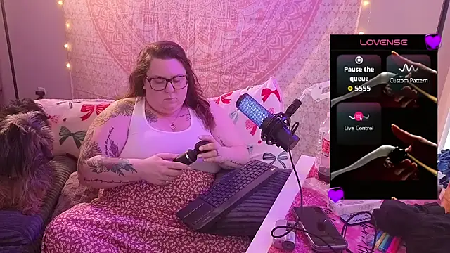 brookenicole3003 online show from 05/01/26, 10:14