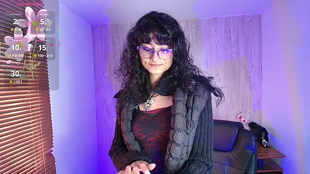 Snapshot of LilyRouset chatting on 09/24/25, 01:14 LilyRouset online show from 09/24/25, 01:14