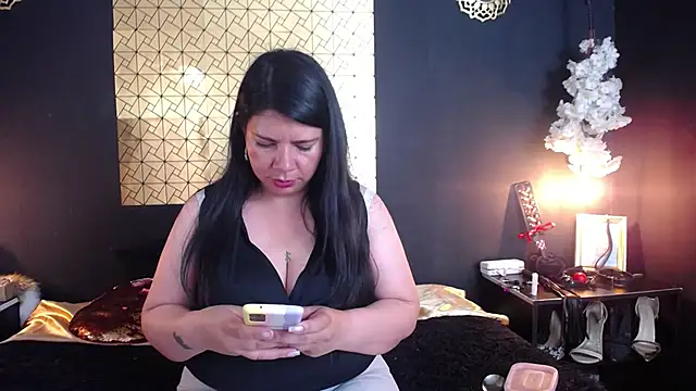 kinky momm online show from 05/08/26, 06:46