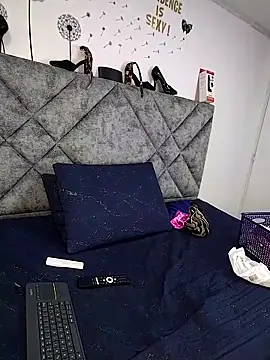 Shantey Laurent online show from 02/22/26, 02:48