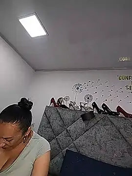 Shantey Laurent online show from 06/11/26, 12:47