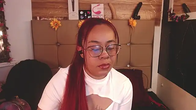 Snapshot of MIA__SPENCER chatting on 04/30/26, 08:04 MIA SPENCER online show from 04/30/26, 08:04