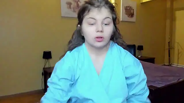 Lilly Jess online show from 11/17/25, 08:14