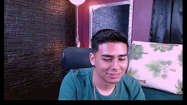 Matthewlodge online show from 11/07/25, 01:44