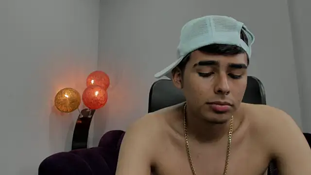 Matthewlodge online show from 11/19/25, 03:34