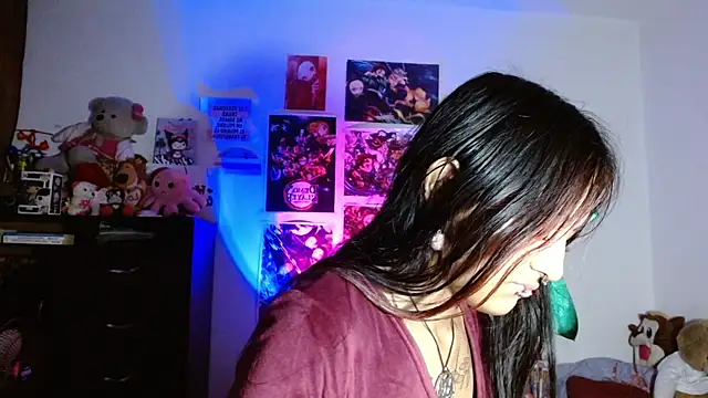 Snapshot of carolinerue chatting on 10/14/25, 05:52 carolinerue online show from 10/14/25, 05:52