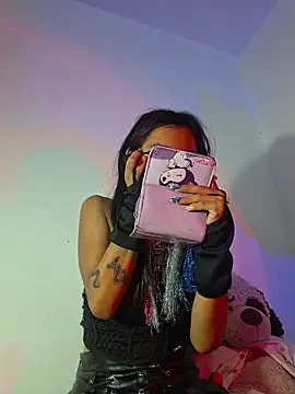 Snapshot of carolinerue chatting on 11/10/25, 11:09 carolinerue online show from 11/10/25, 11:09