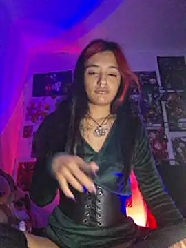 Snapshot of carolinerue chatting on 02/13/26, 10:55 carolinerue online show from 02/13/26, 10:55