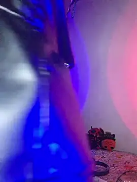 Snapshot of carolinerue chatting on 02/21/26, 04:02 carolinerue online show from 02/21/26, 04:02