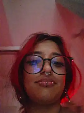 carolinerue online show from 05/02/26, 08:03