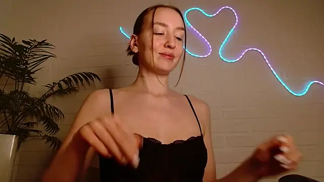 WhitePrincessLuna online show from 03/05/26, 03:52