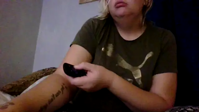 Snapshot of Gabbygade chatting on 09/15/25, 02:44 Gabbygade online show from 09/15/25, 02:44