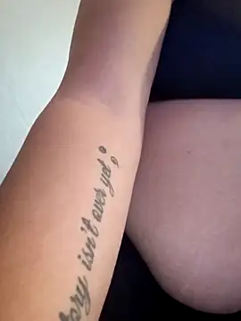 Snapshot of Gabbygade chatting on 12/05/25, 07:32 Gabbygade online show from 12/05/25, 07:32