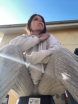 Snapshot of Brutecia2002 chatting on 03/09/26, 12:09 Brutecia2002 online show from 03/09/26, 12:09