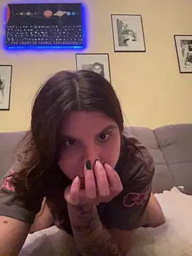 Snapshot of Brutecia2002 chatting on 03/13/26, 07:09 Brutecia2002 online show from 03/13/26, 07:09