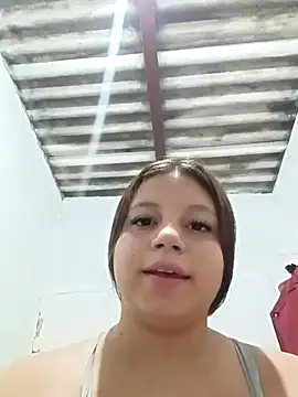 Snapshot of Shell_Latina chatting on 12/14/25, 09:41 Shell Latina online show from 12/14/25, 09:41